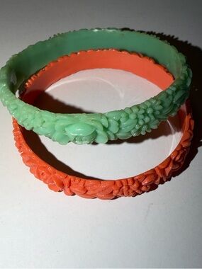 Two Vintage Coral & Green Crazed Celluloid Bangle Bracelets